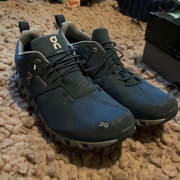 Cloud Waterproof QC Athletic shoes, Size 12 - Picture 2 of 5